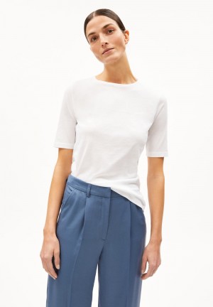 ARMEDANGELS DONAAJI FEAATHER LIGHT T-Shirt Slim Fit made of Organic Cotton Blanche | 1592073-ZY