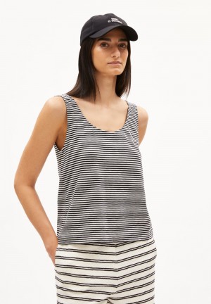 ARMEDANGELS MINAAMI LITA Top Relaxed Fit made of Organic Cotton Black-oatmilk | 7486310-UO